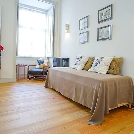 Superb In Historical Centre Apartment *