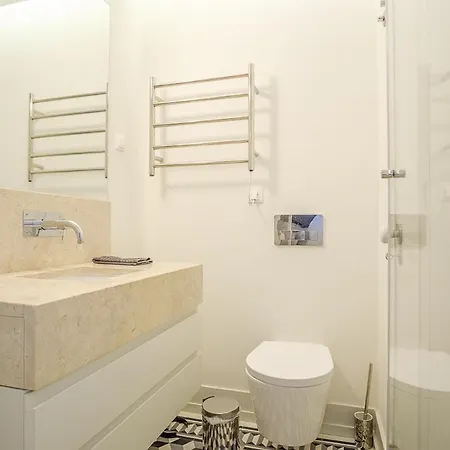 Superb In Historical Centre Apartment